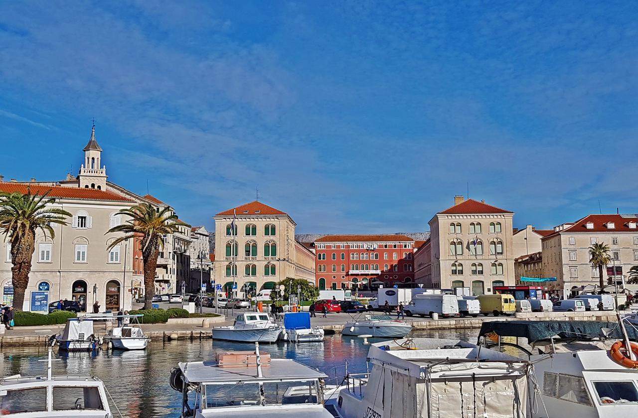 Apartments Moni Split Bagian luar foto